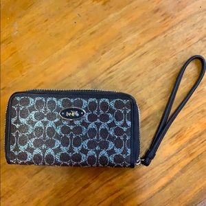 NWOT AUTHENTIC COACH WALLET WITH CLASSIC  LOGO